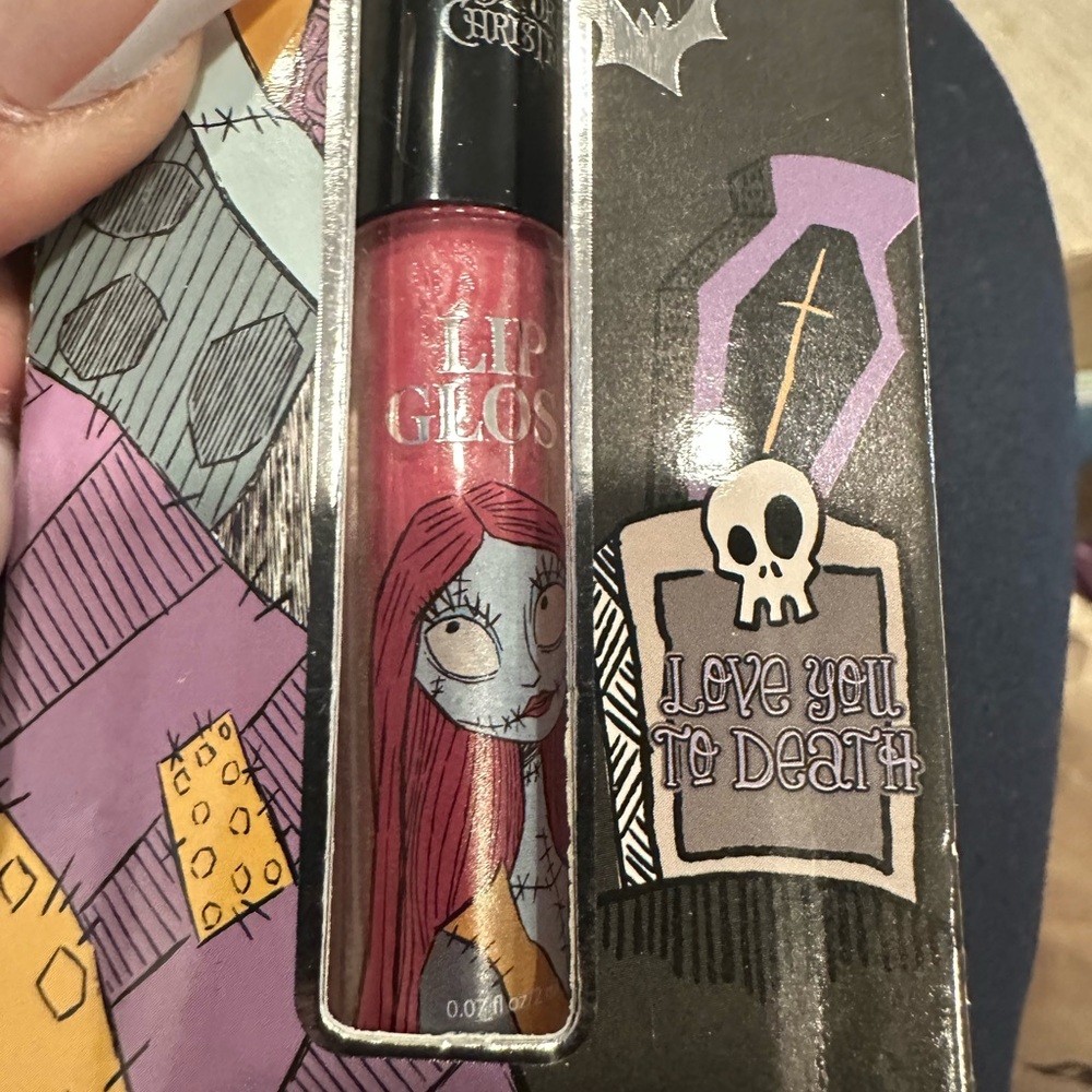 Disney Nightmare Before Christmas Lip Gloss - Vibrant pink - Picture 3 of 3